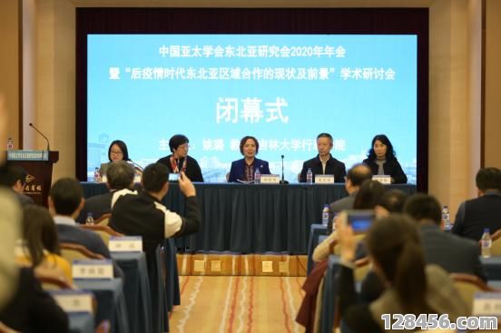 李家成足球解说踢过球吗？揭秘他的足球背景与解说风格